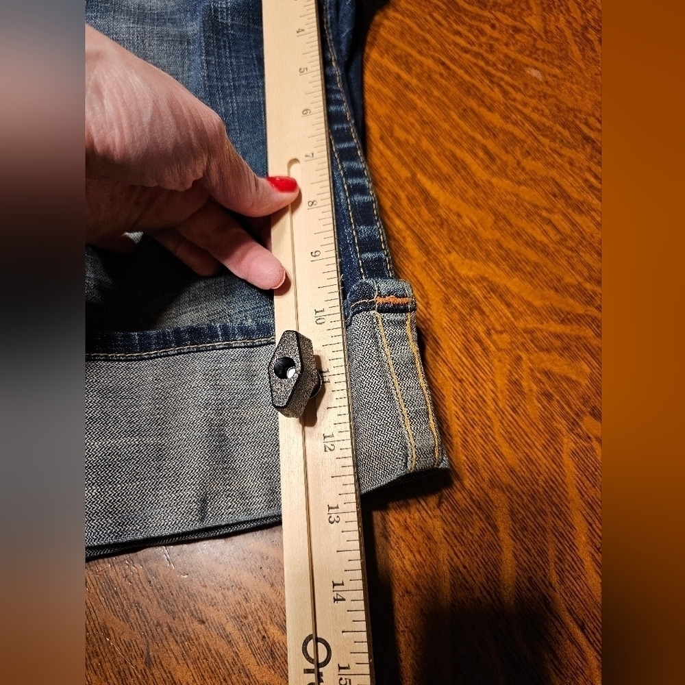 True Religion Sophie Distressed Denim Shorts Women's Size 26 - Picture 7 of 9